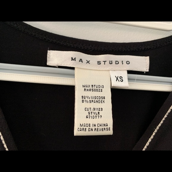 Max Studio blouse - Picture 2 of 3